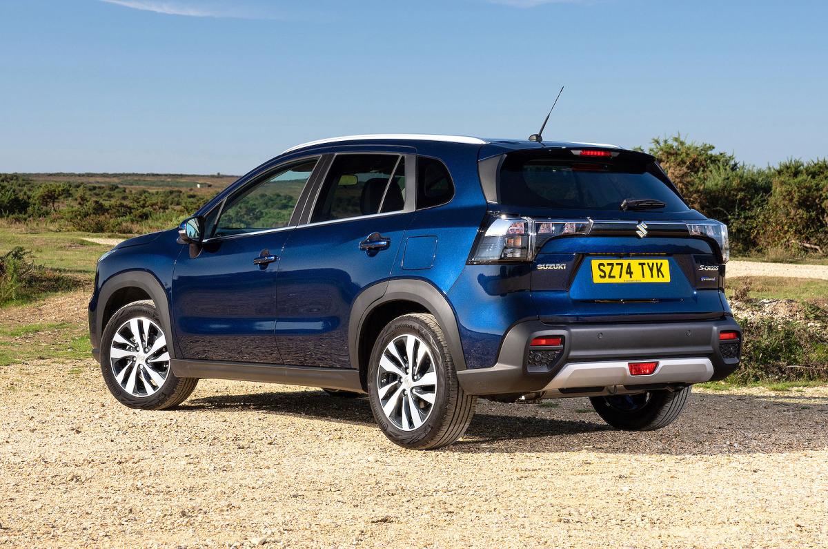 Suzuki S-Cross rear left static