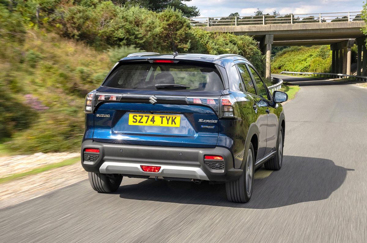 Suzuki S-Cross rear right driving