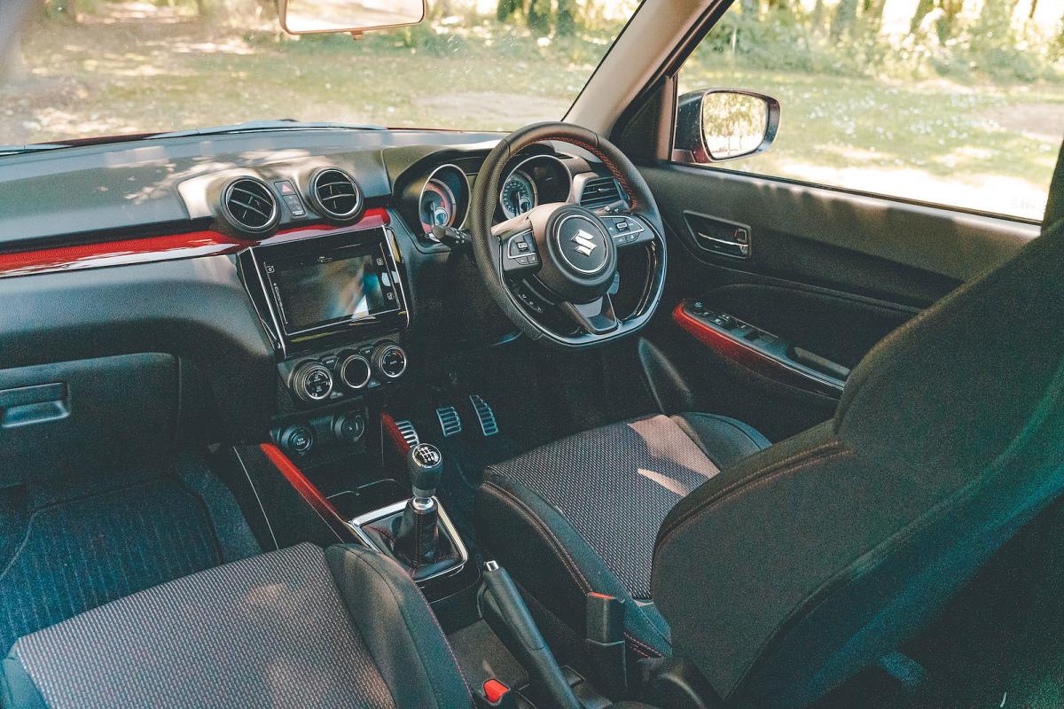 Suzuki Swift Sport interior front seats