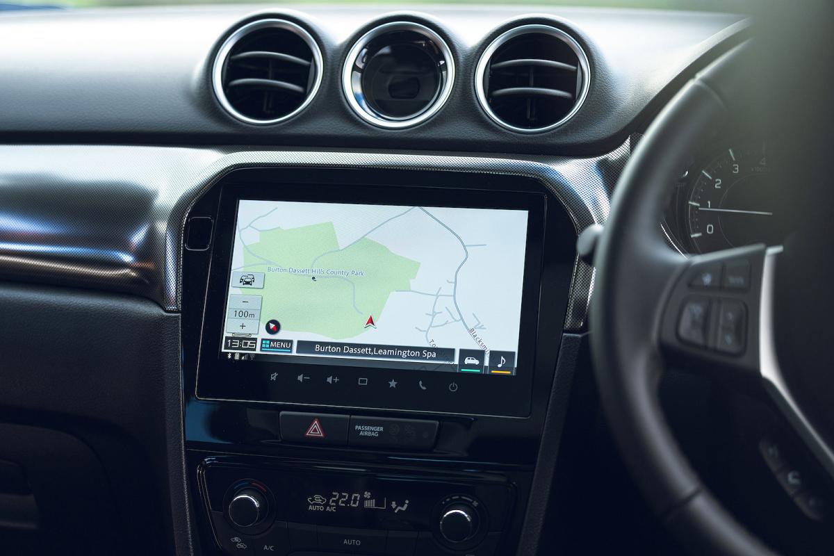 Suzuki Vitara infotainment touchscreen