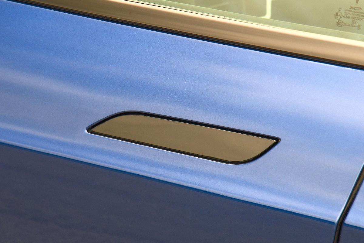 Tesla Model S door detail