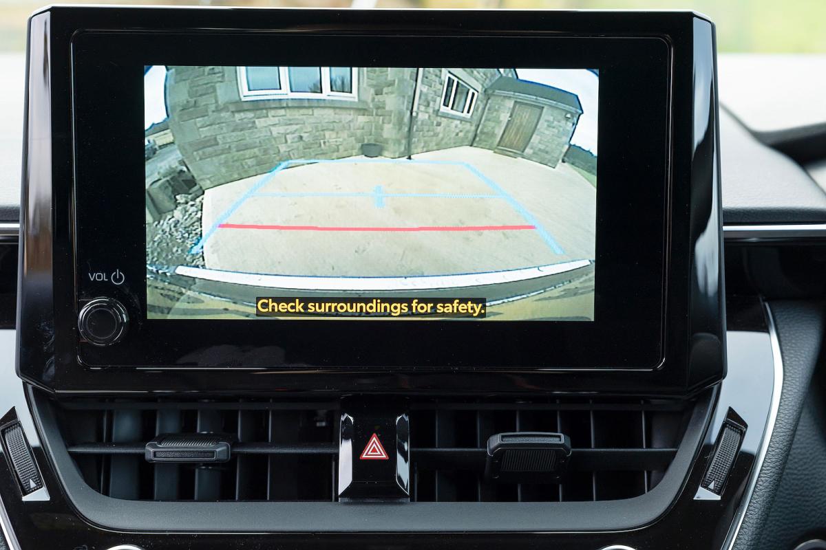 Toyota Corolla Commercial interior infotainment