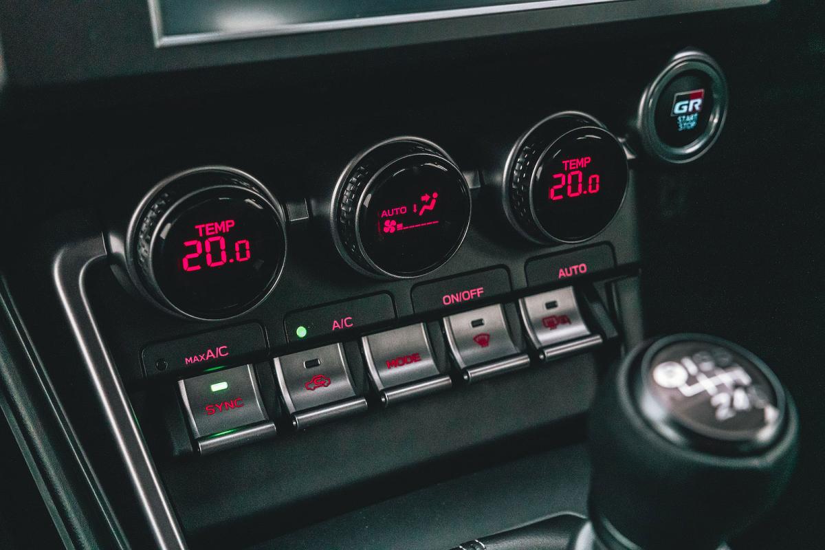Toyota GR86 2022 interior detail