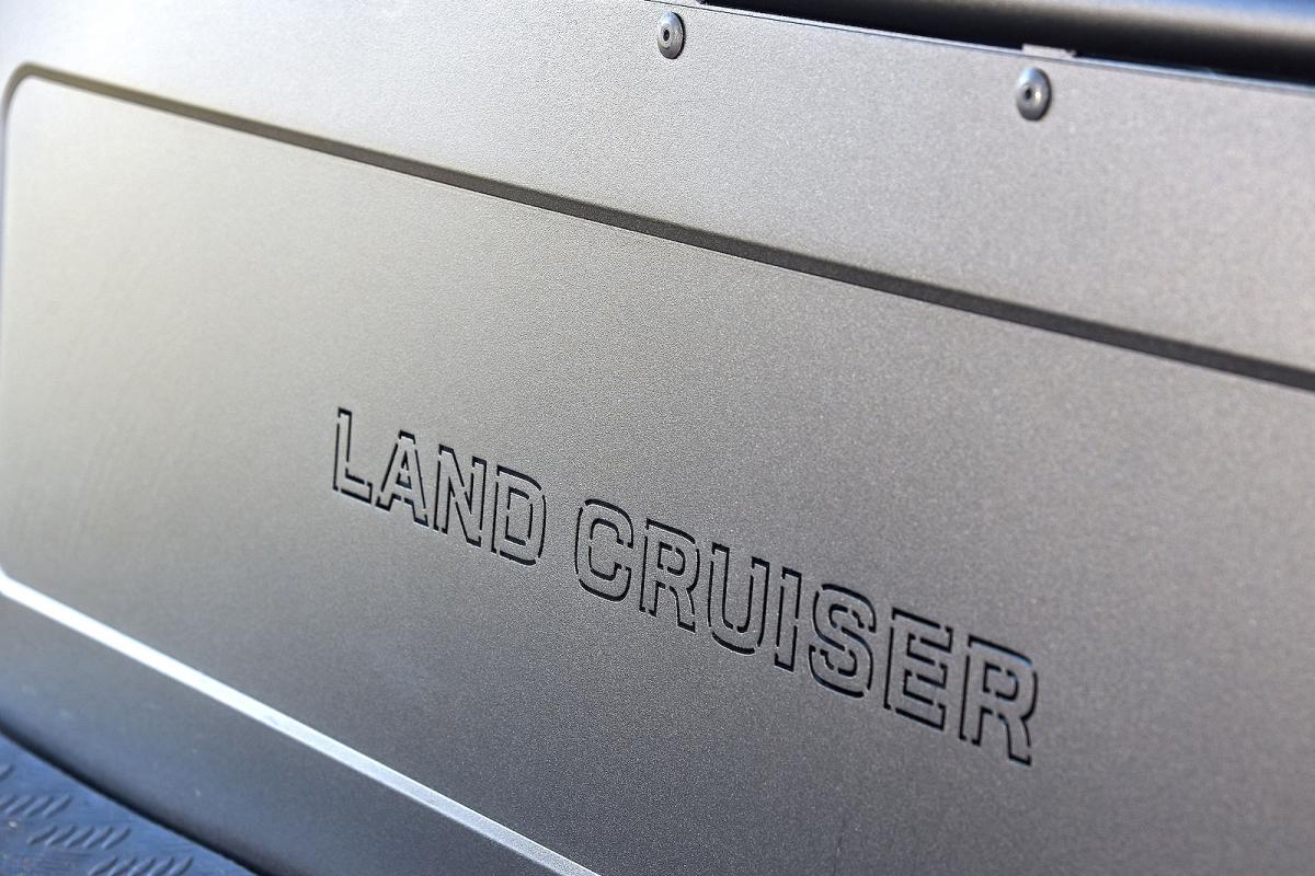 Toyota Land Cruiser Commercial badge detail