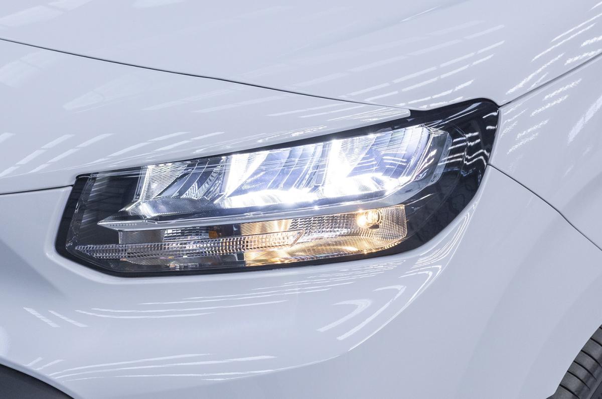 Toyota Proace City Electric headlight