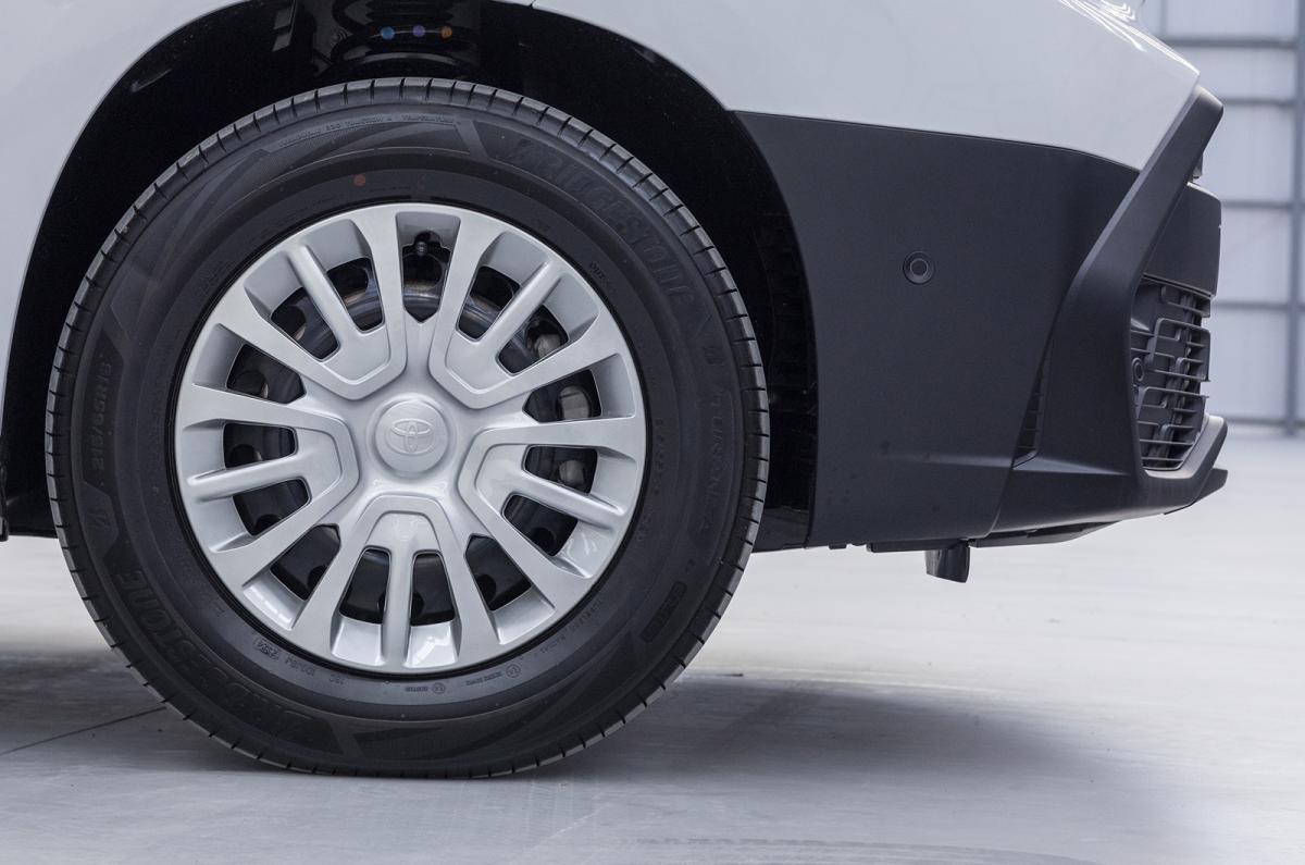 Toyota Proace City Electric wheel