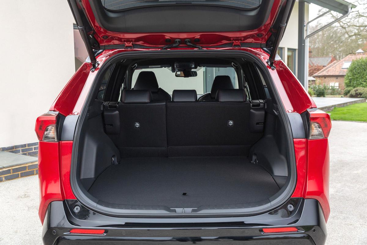 Toyota RAV4 boot