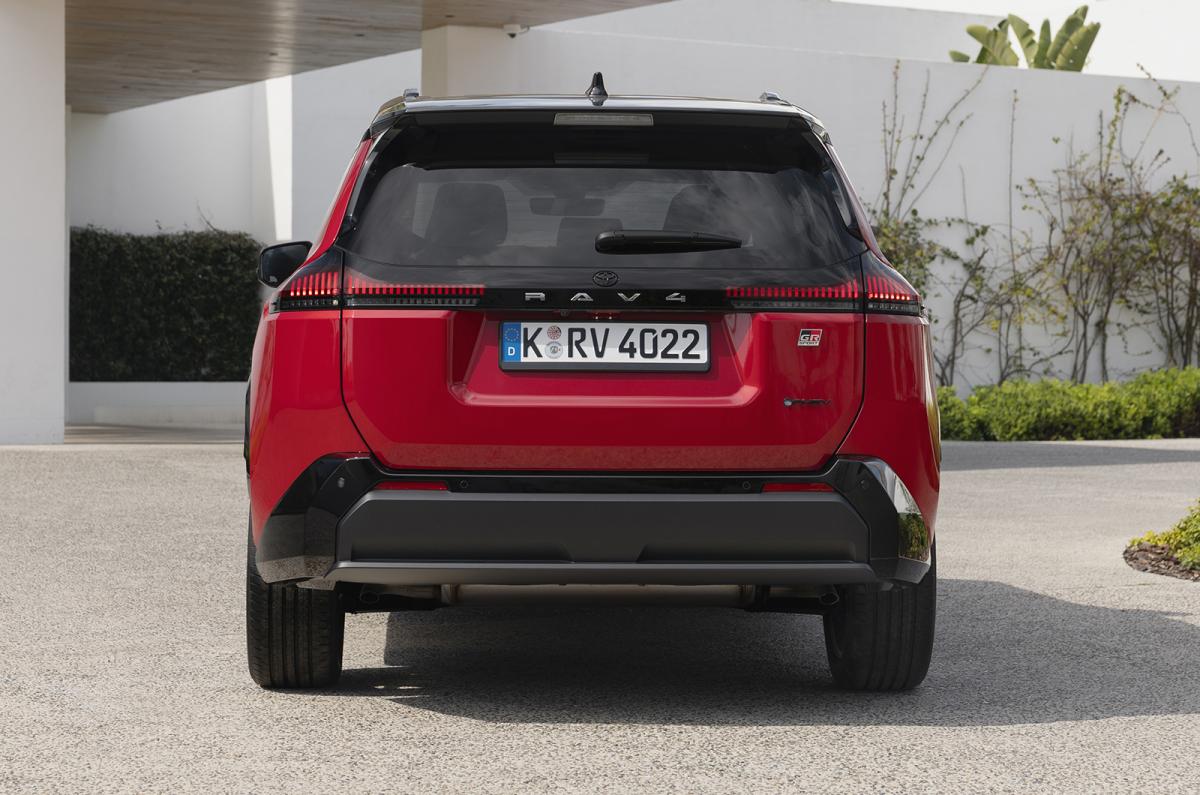 Toyota RAV4 static rear