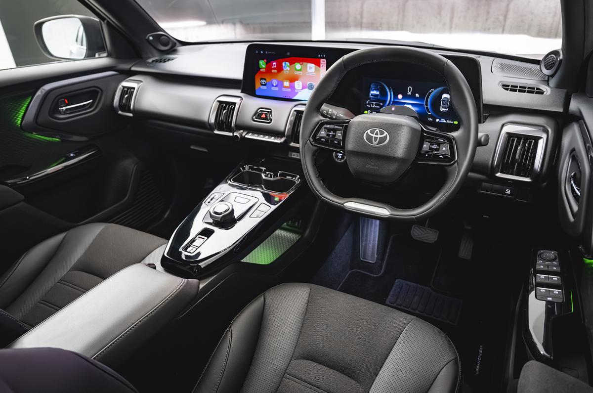 Toyota Urban Cruiser interior