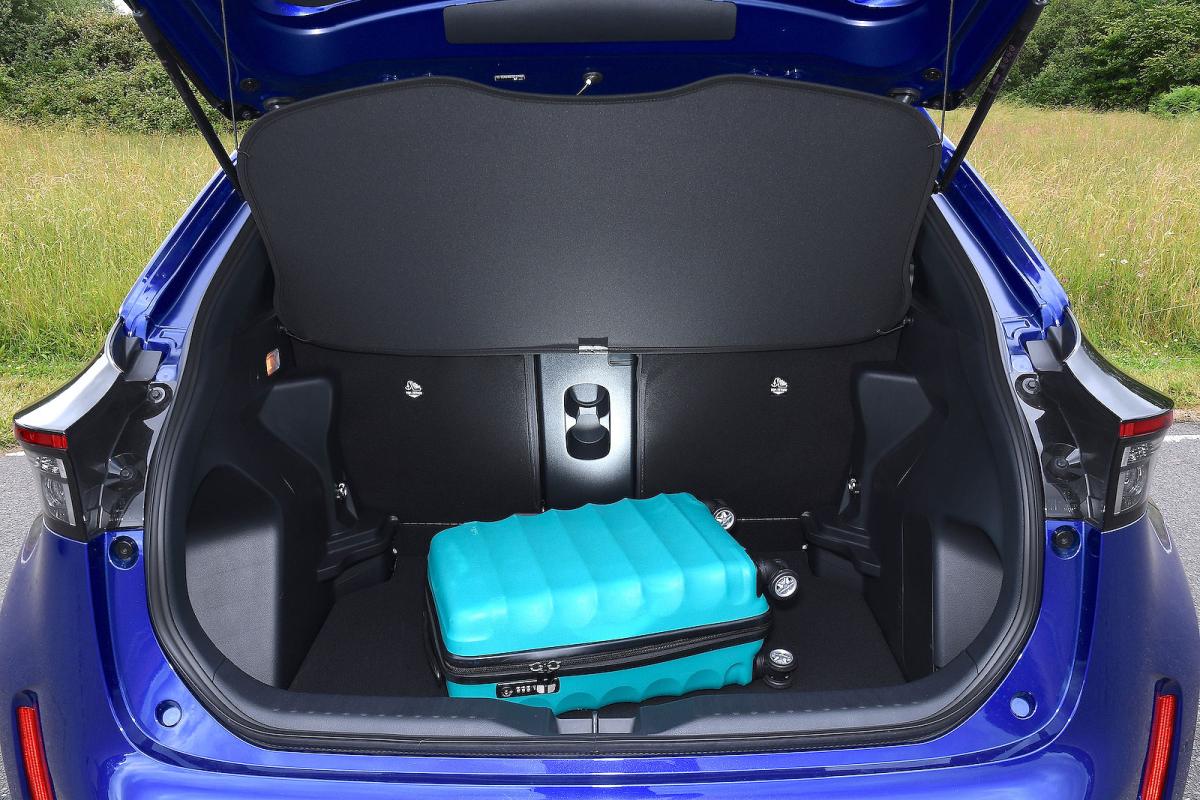 Toyota Yaris Cross boot