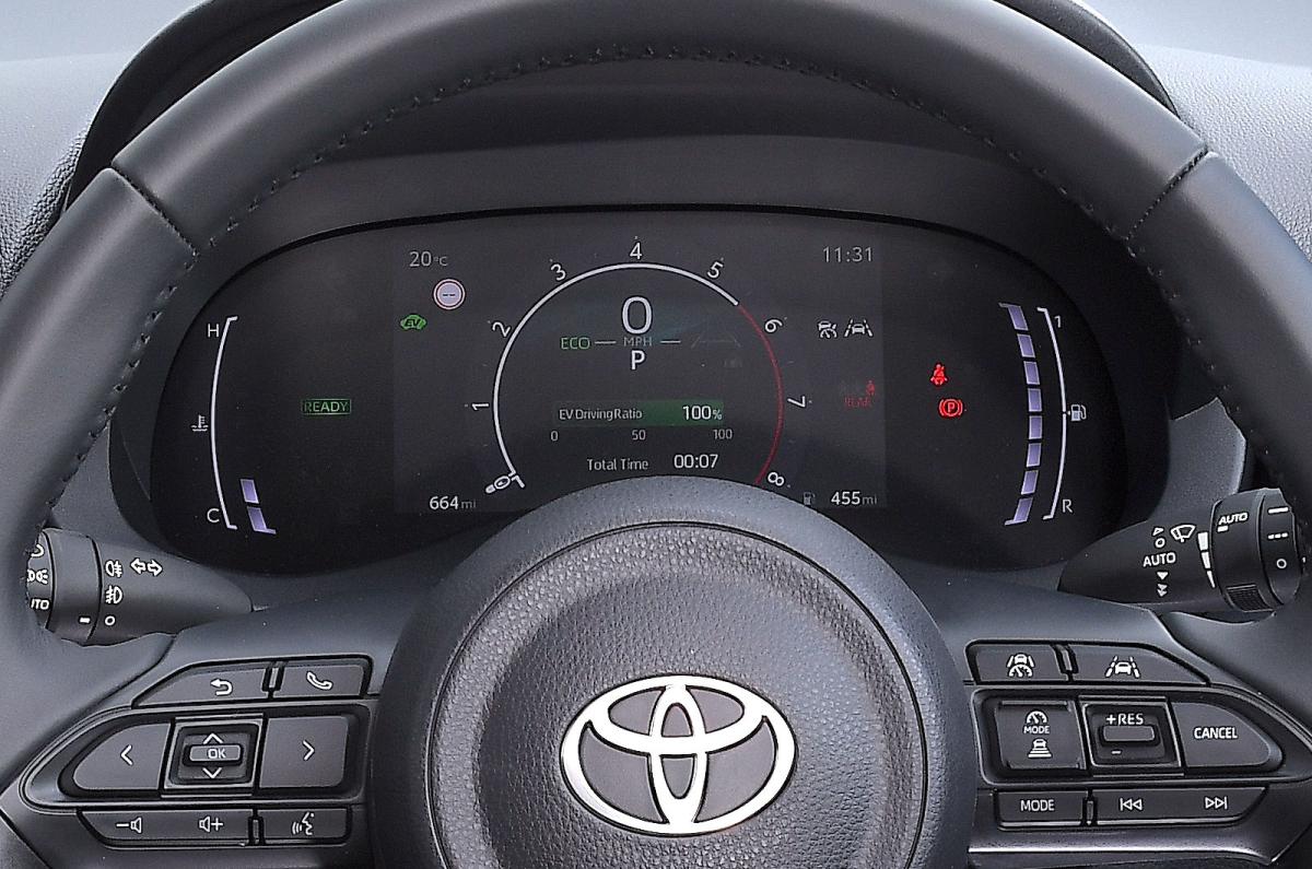 Toyota Yaris Cross driver display