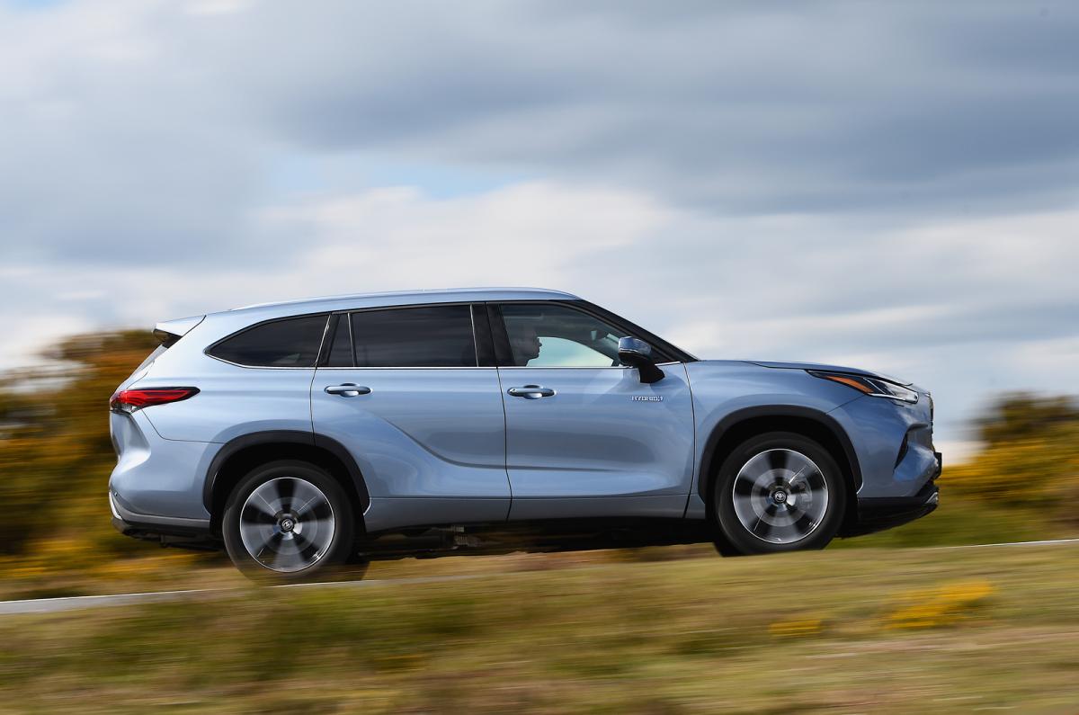 Toyota Highlander 2021 side