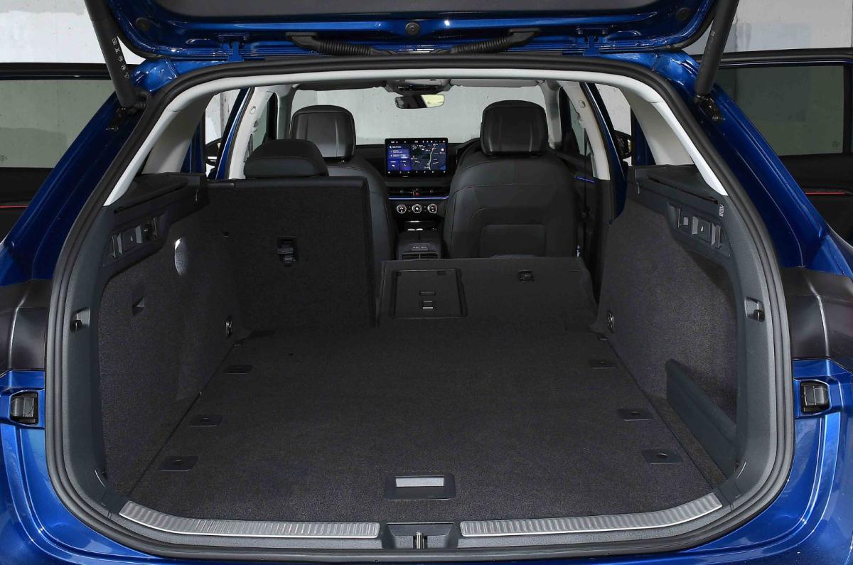 Skoda Superb Estate boot