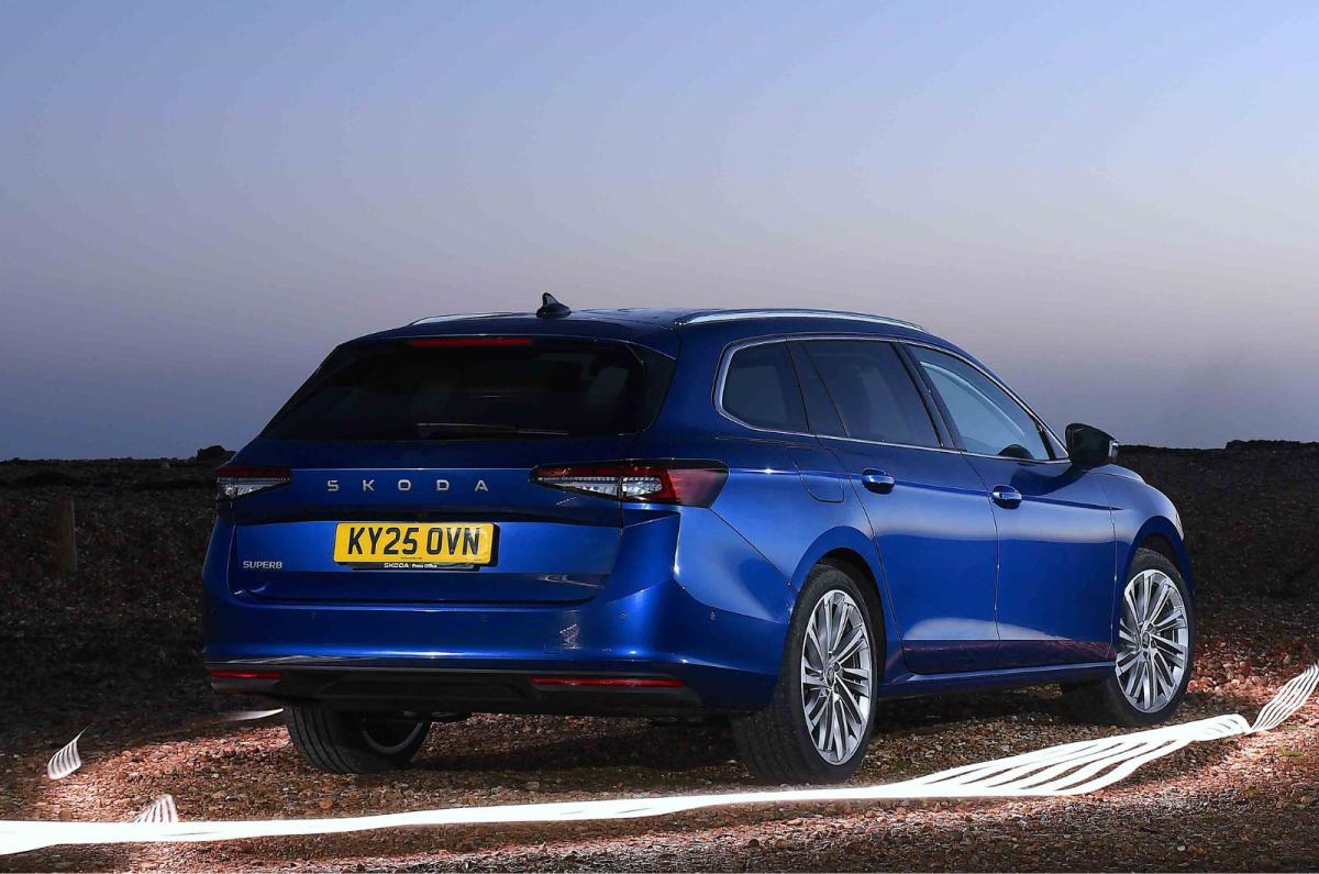 Skoda Superb Estate rear static