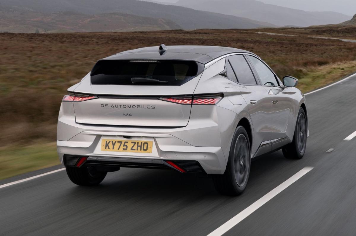 2025 DS No 4 hybrid rear dynamic
