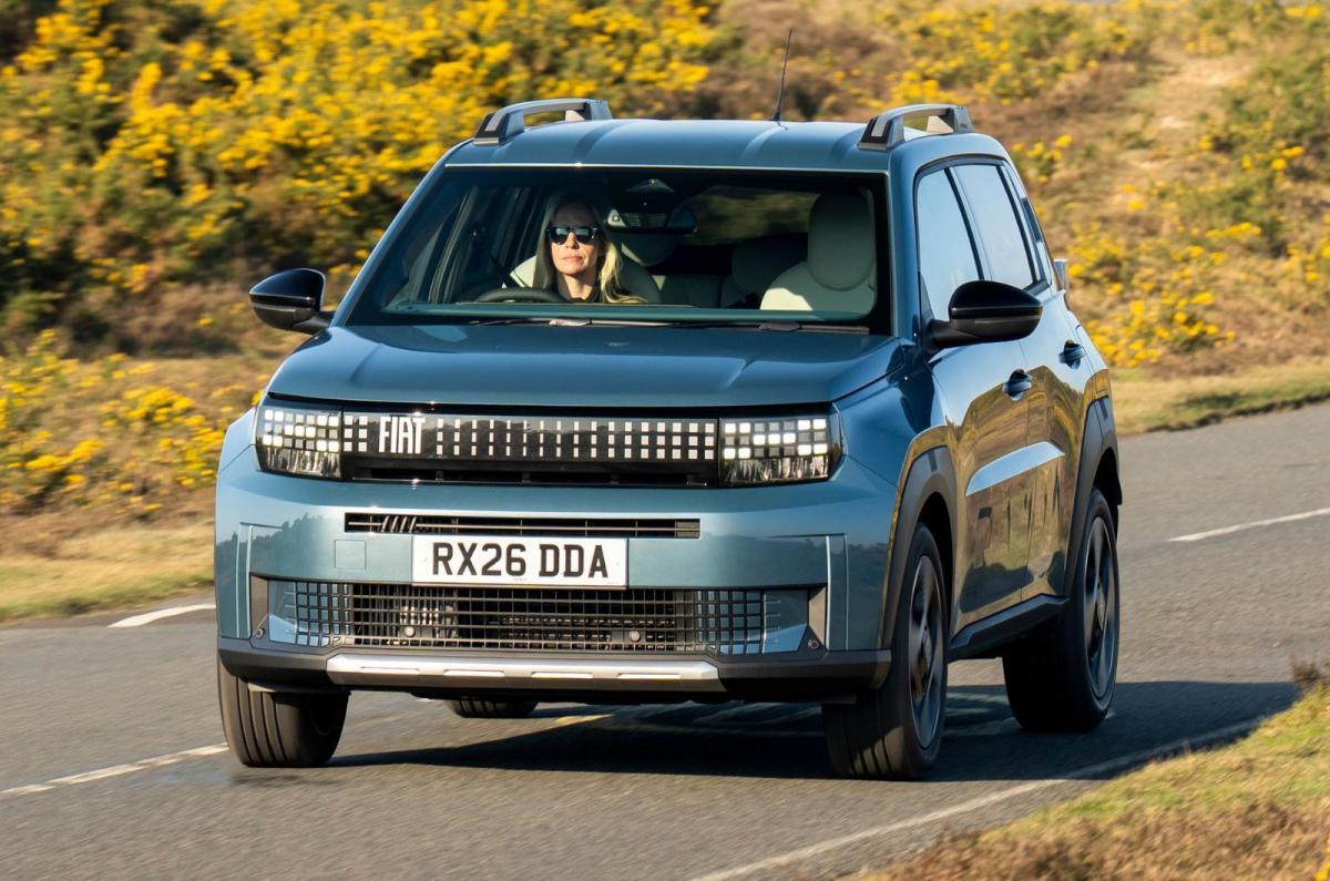 Fiat Grande Panda hybrid front dynamic