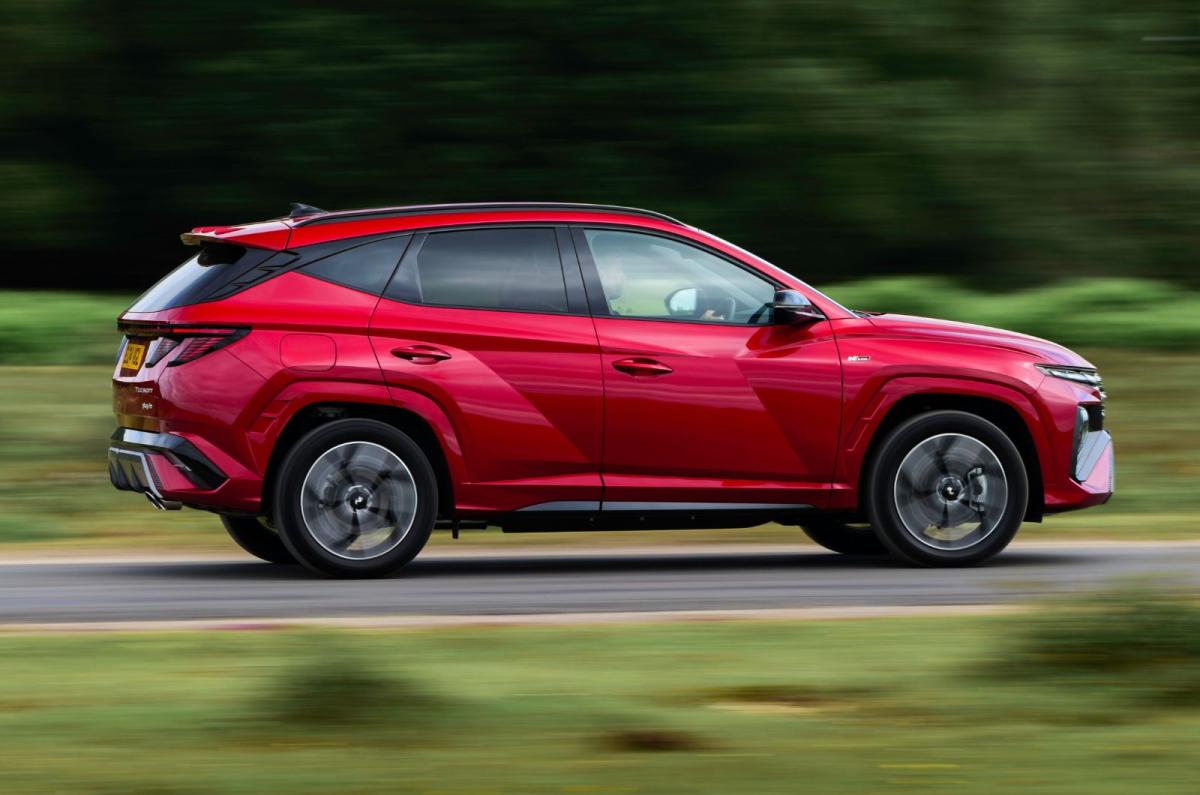 Hyundai Tucson side dynamic