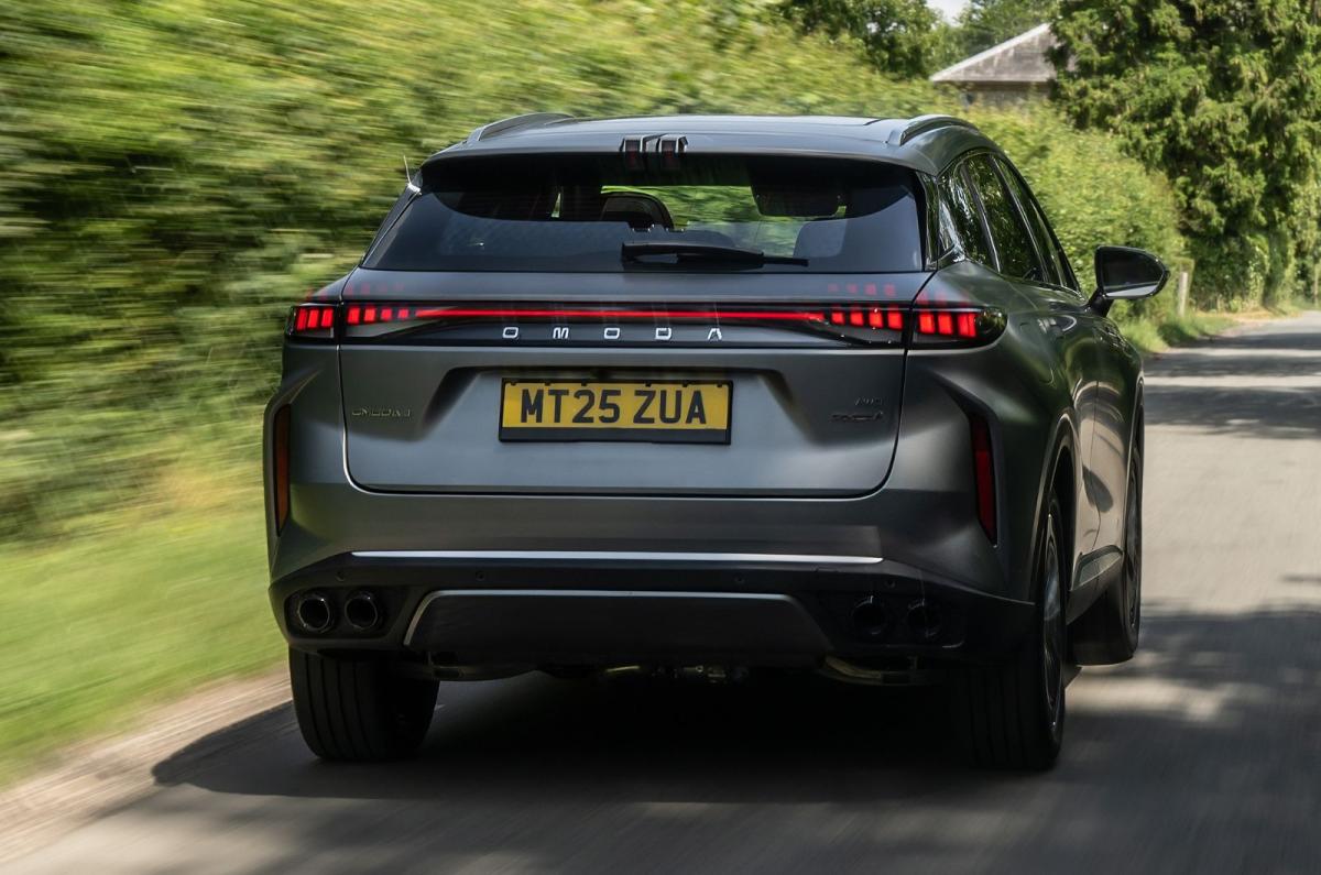 Omoda 9 rear dynamic