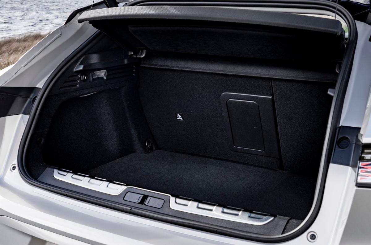 DS No 4 E-Tense boot