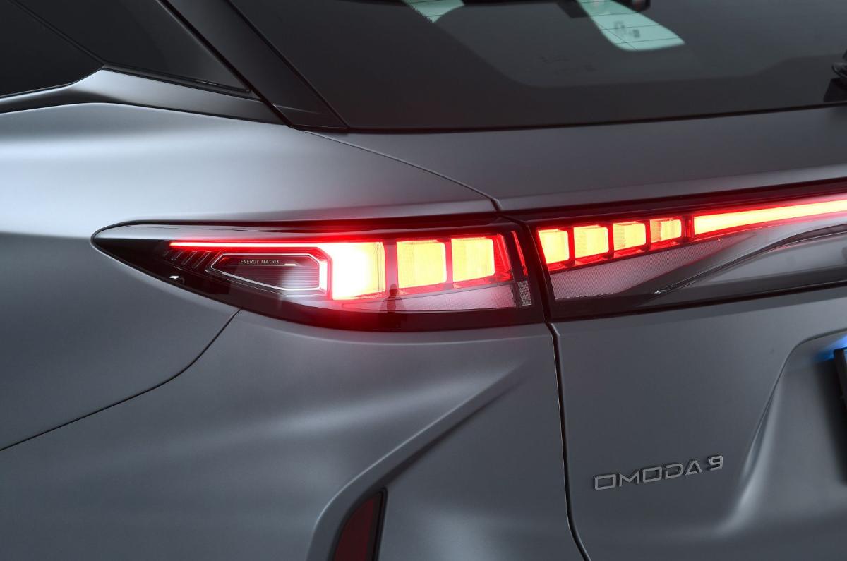Omoda 9 exterior details