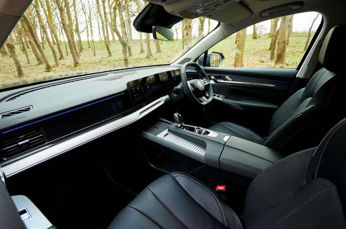 MG S9 PHEV interior details