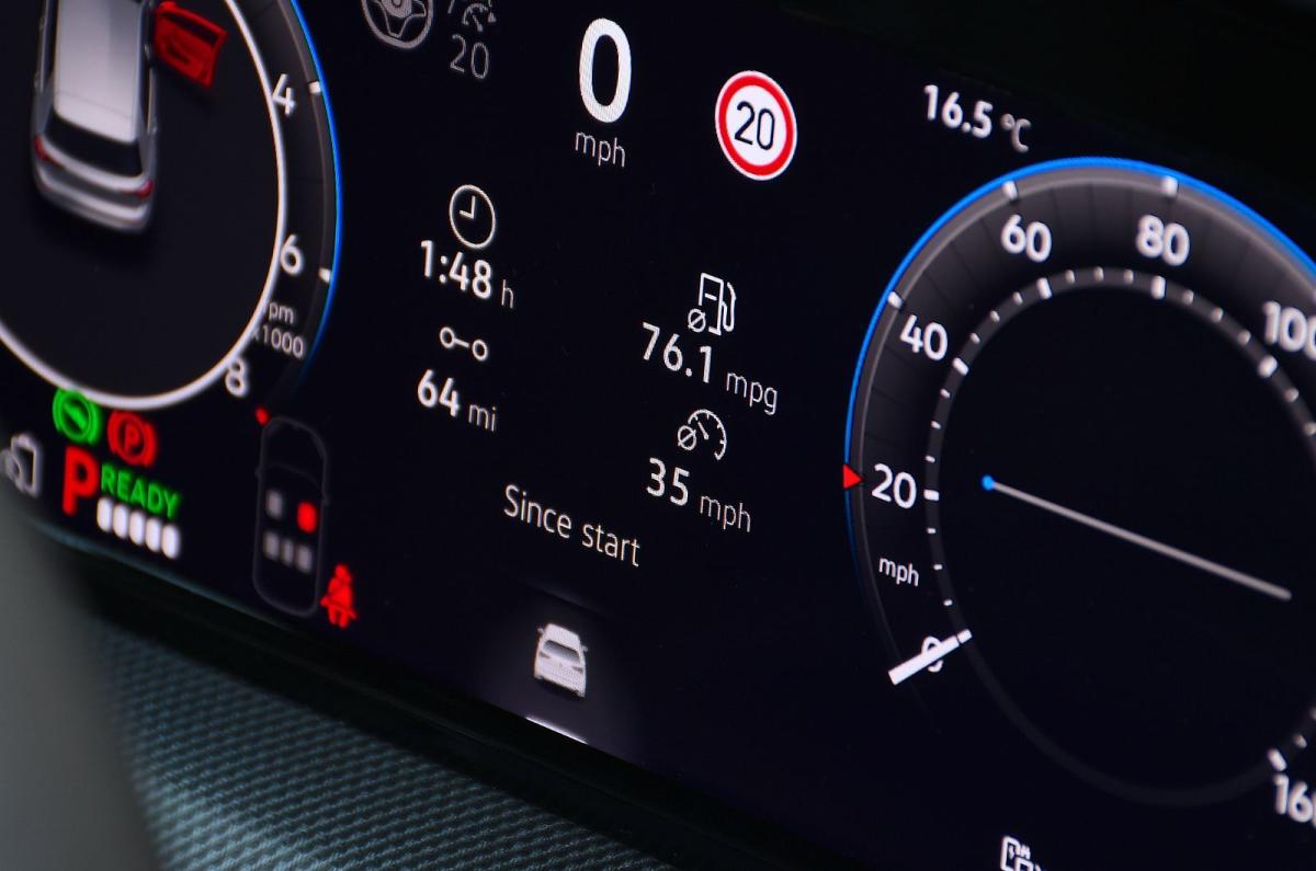 Golf GTE interior details