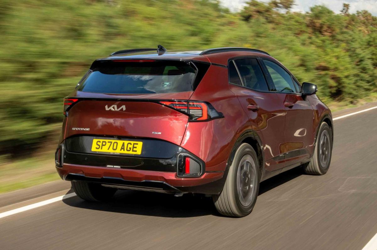 Kia Sportage rear cornering