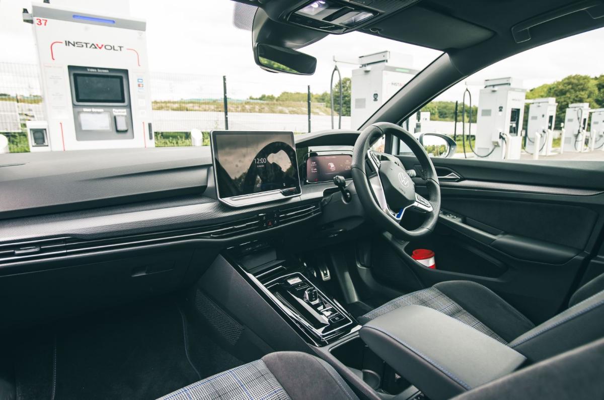Volkswagen Golf dashboard