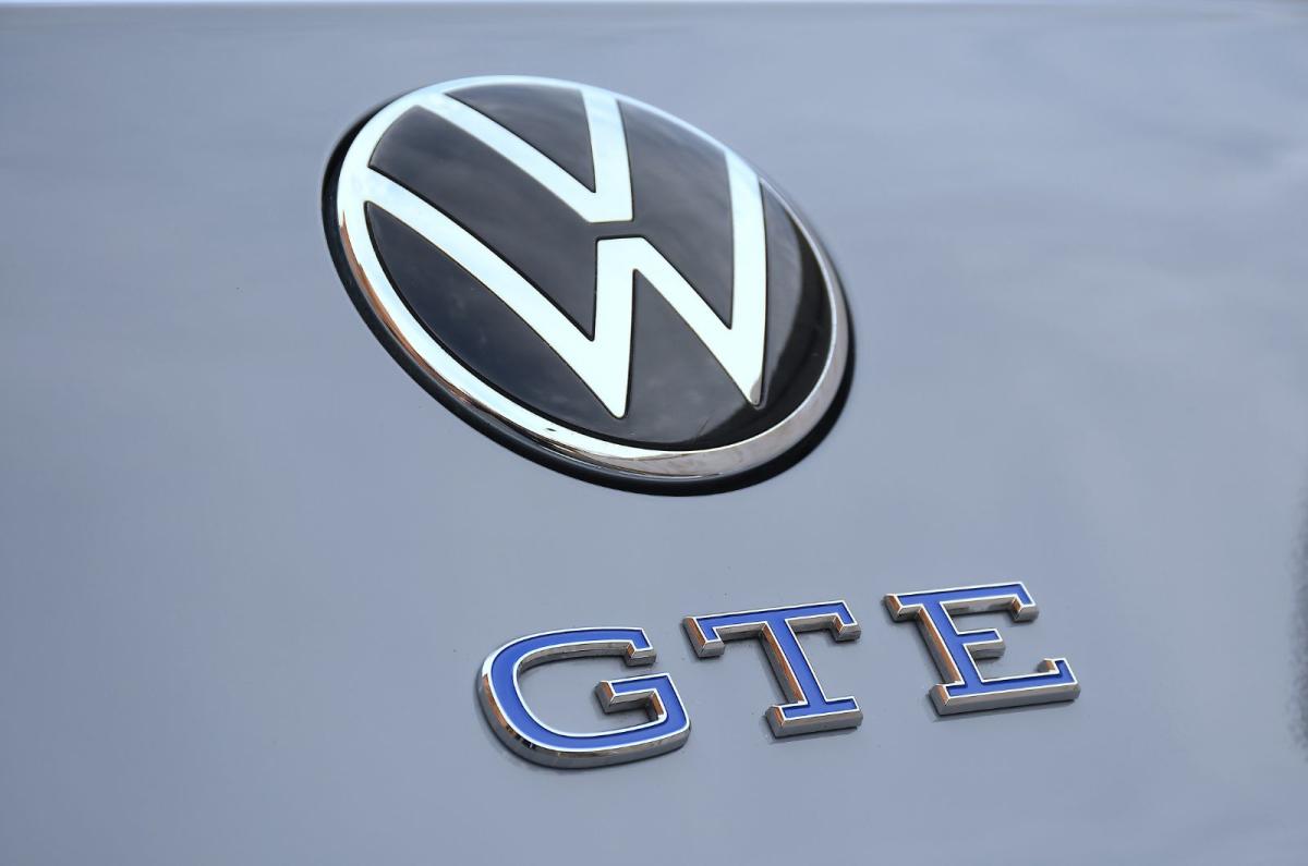 Volkswagen Golf GTE badge