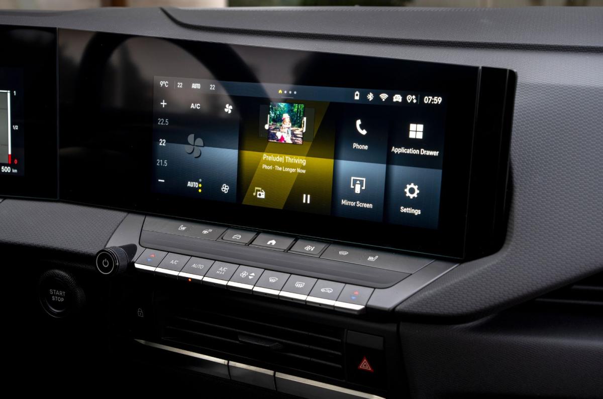 2026 Vauxhall Astra interior details