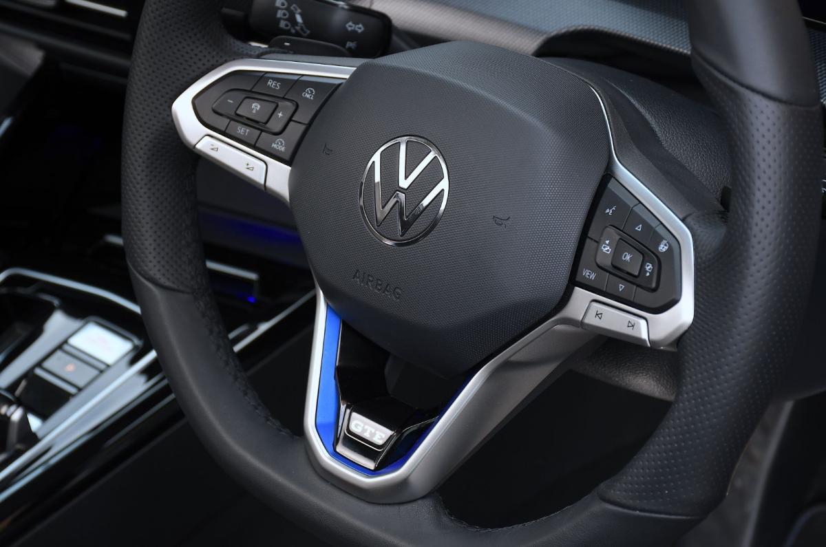Golf GTE interior details
