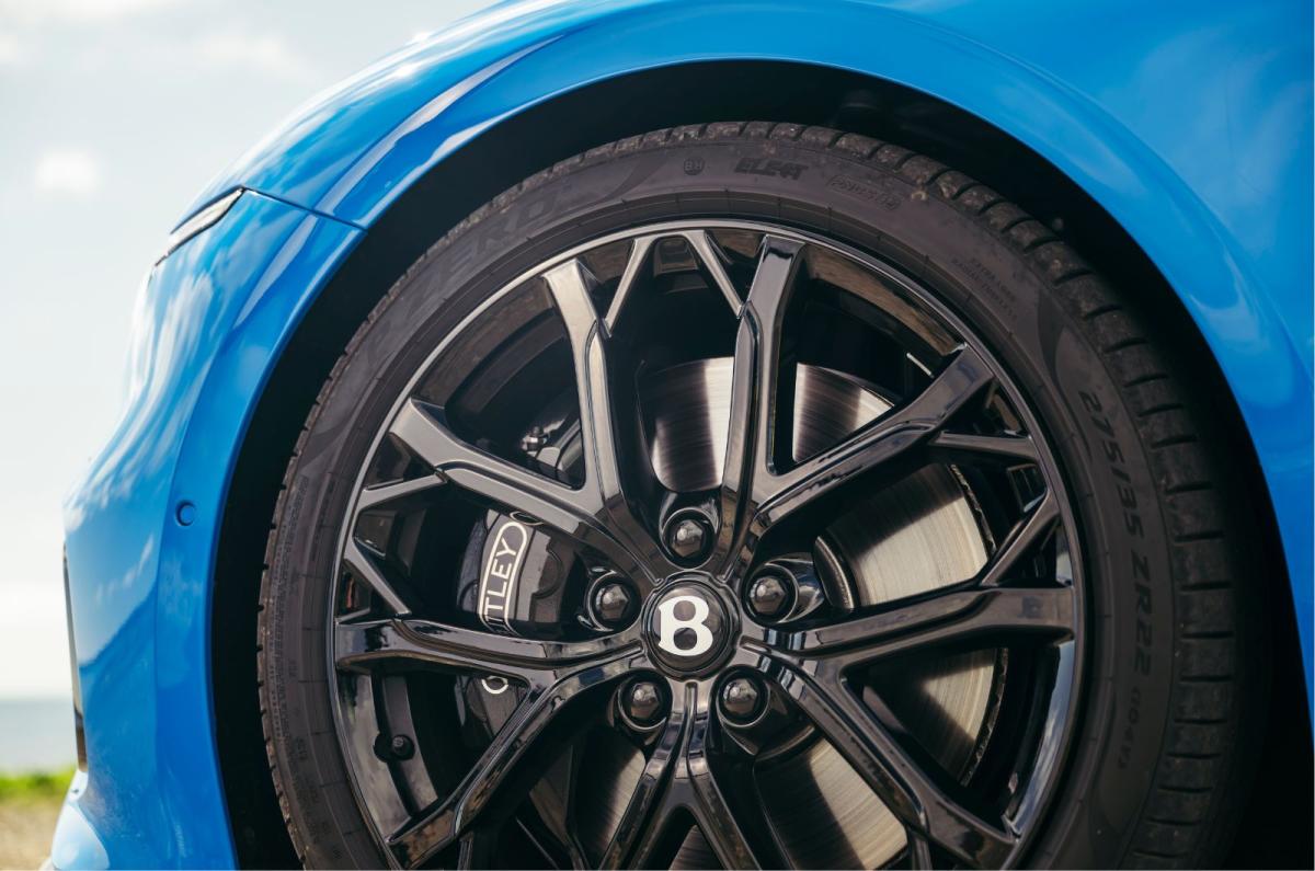 Bentley Continental GT exterior details 