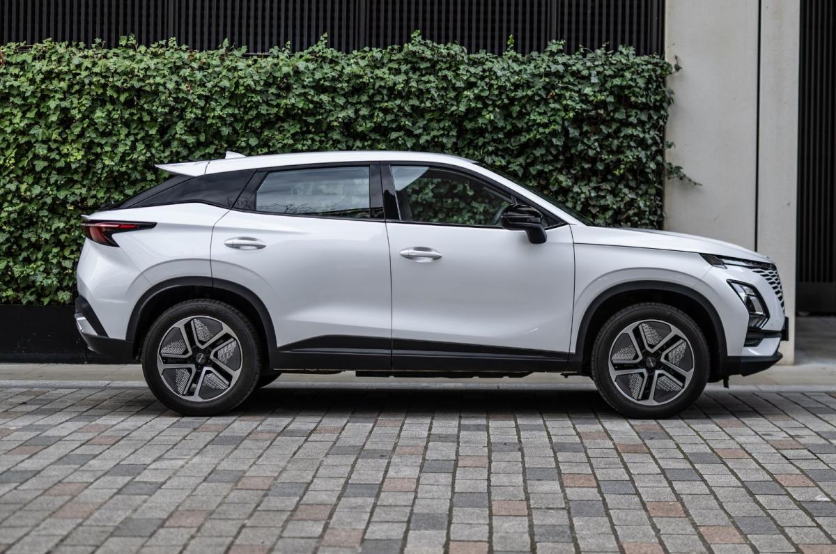 Omoda 5 exterior stills