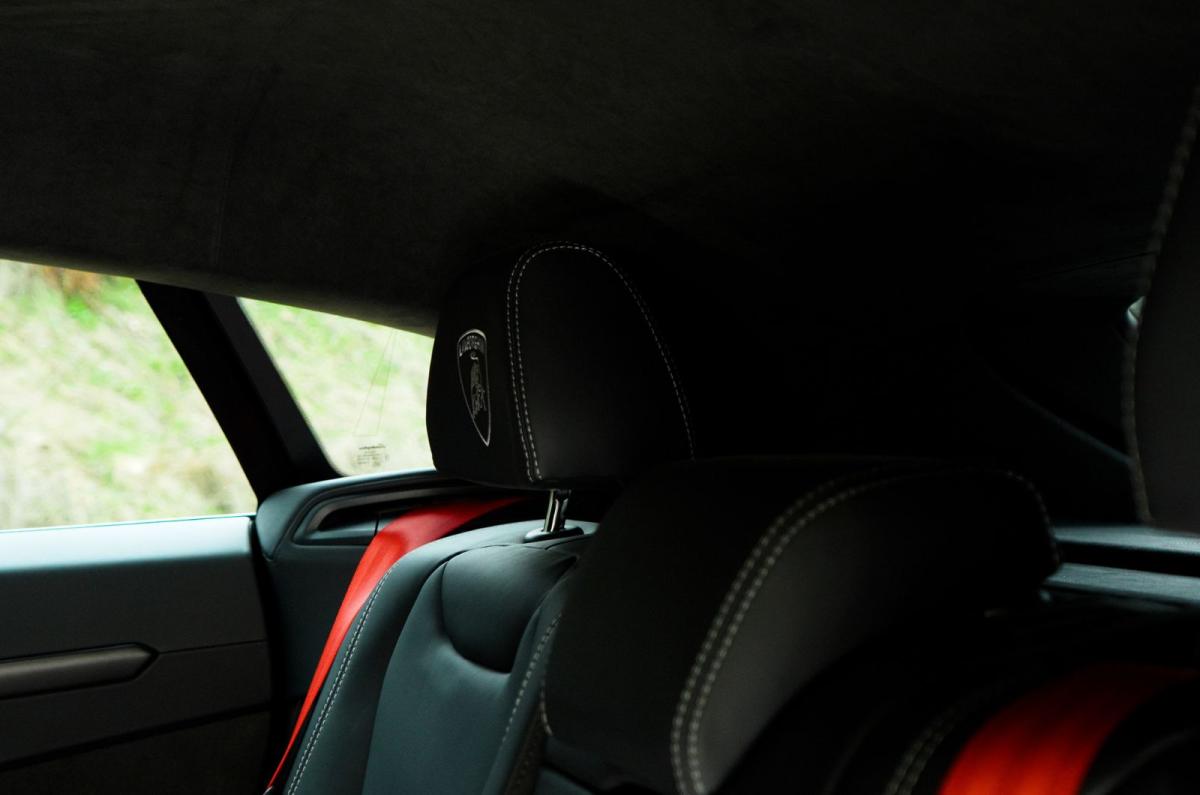 Lamborghini Urus interior details