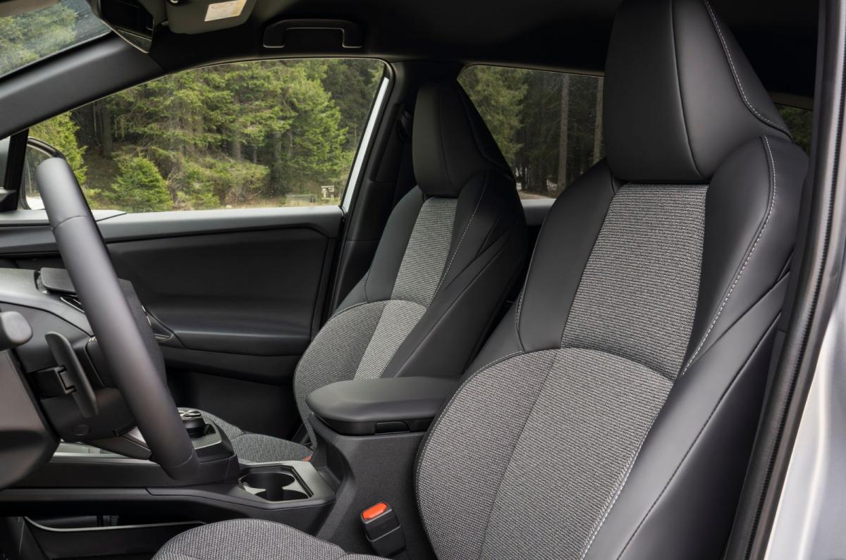 Toyota bZ4X Touring interior details