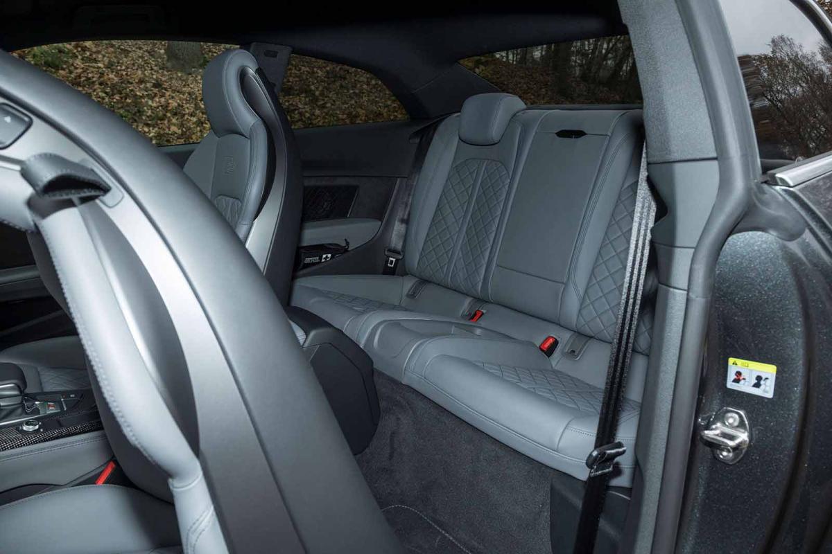 Used Audi A5 Coupé rear seats