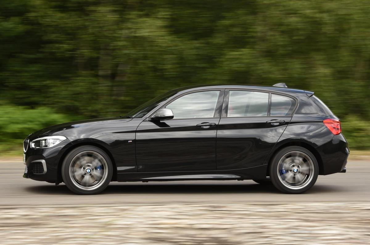 Used BMW M140i 2016-2019 side driving