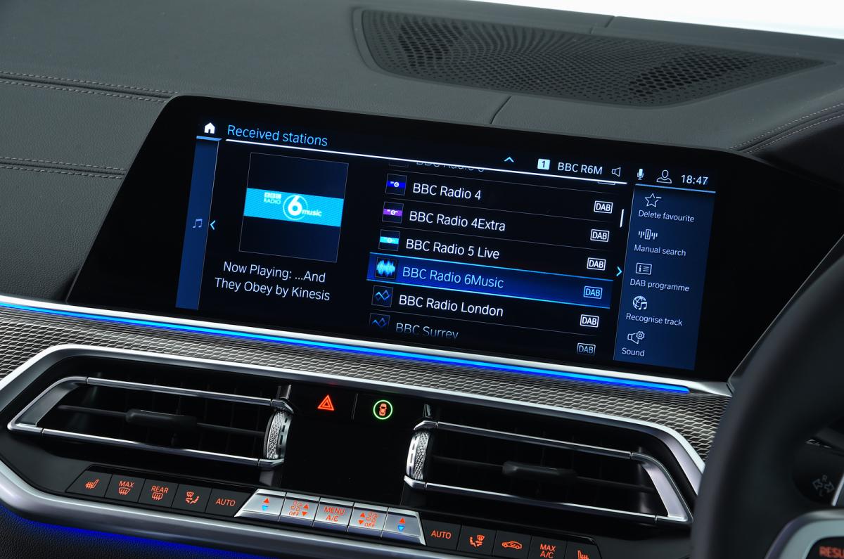 Used BMW X5 2018-present infotainment