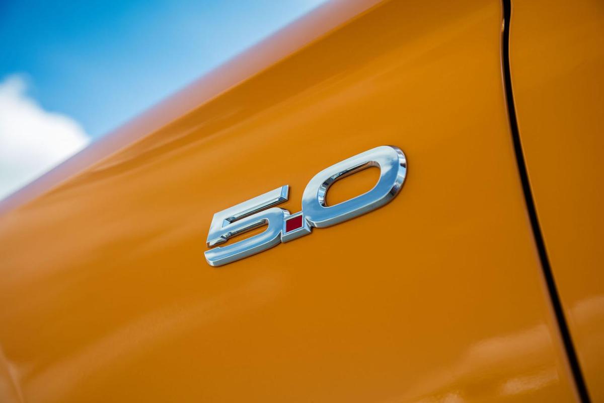 Used Ford Mustang badge