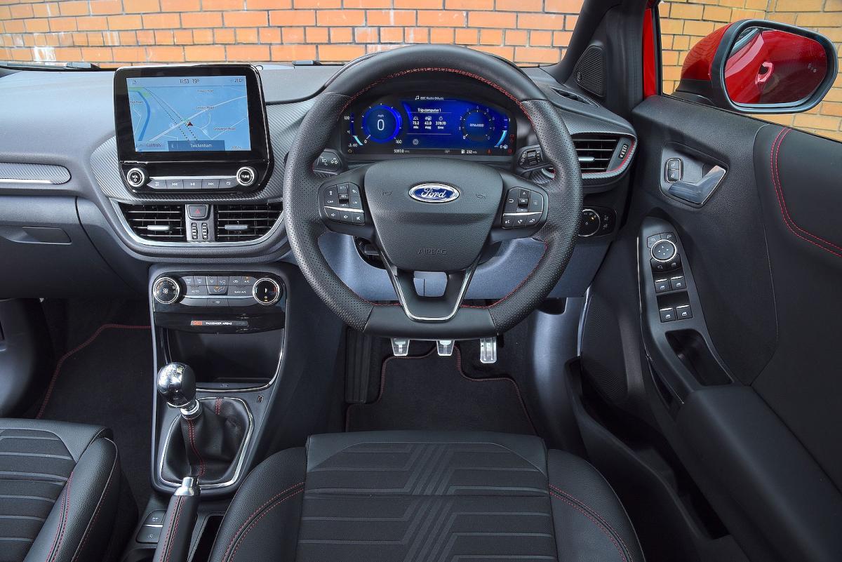 Used Ford Puma 2019-present interior dashboard