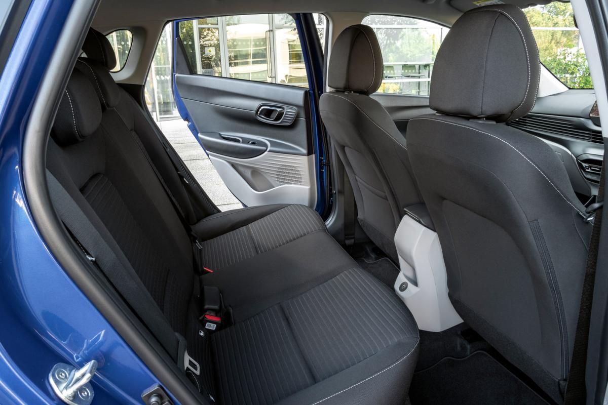 Used Hyundai i20 2020-present interior rear seats