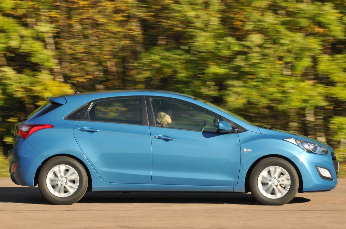 Used Hyundai i30 Hatchback 12-17 side