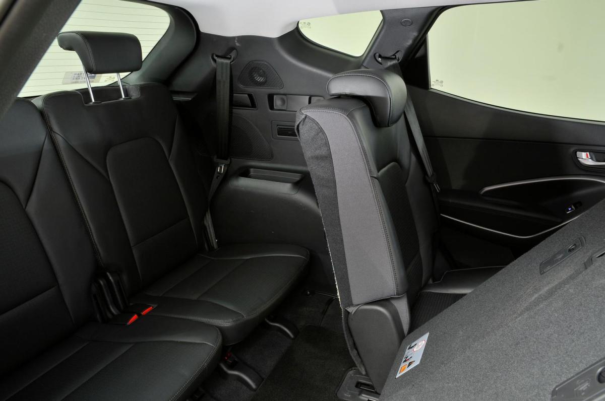 Used Hyundai Santa Fe 2013-2018 third row of seats