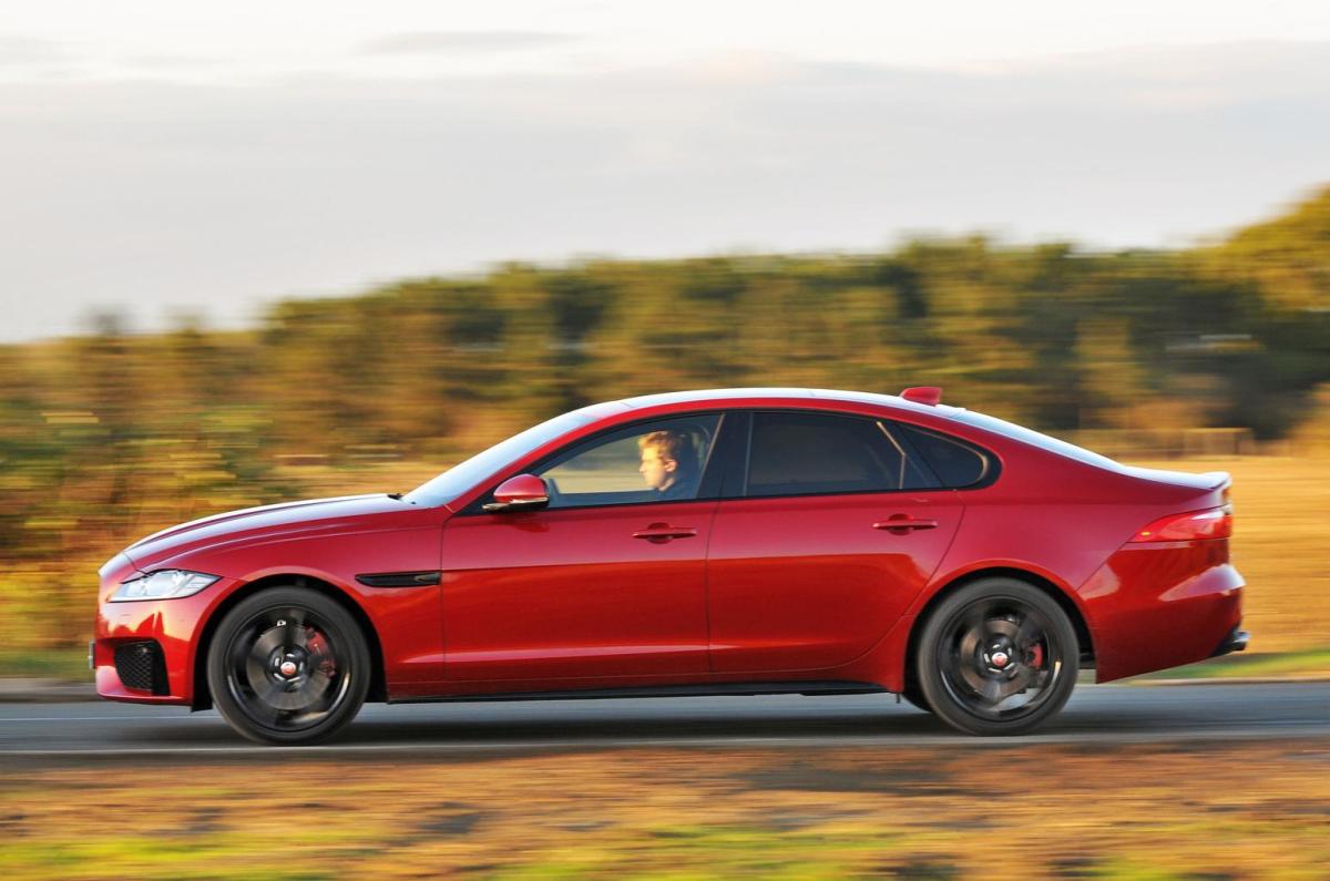 Used Jaguar XF Saloon 2015-2024 side driving