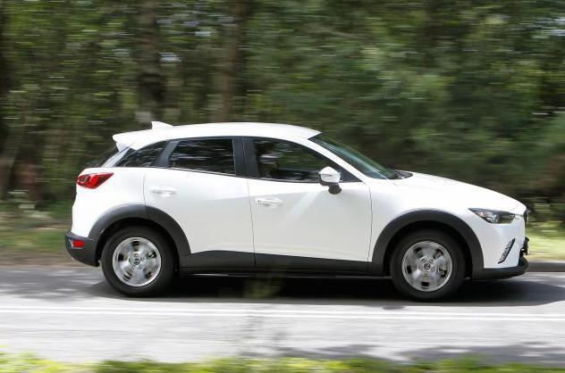 Used Mazda CX-3 2015-2019 side driving