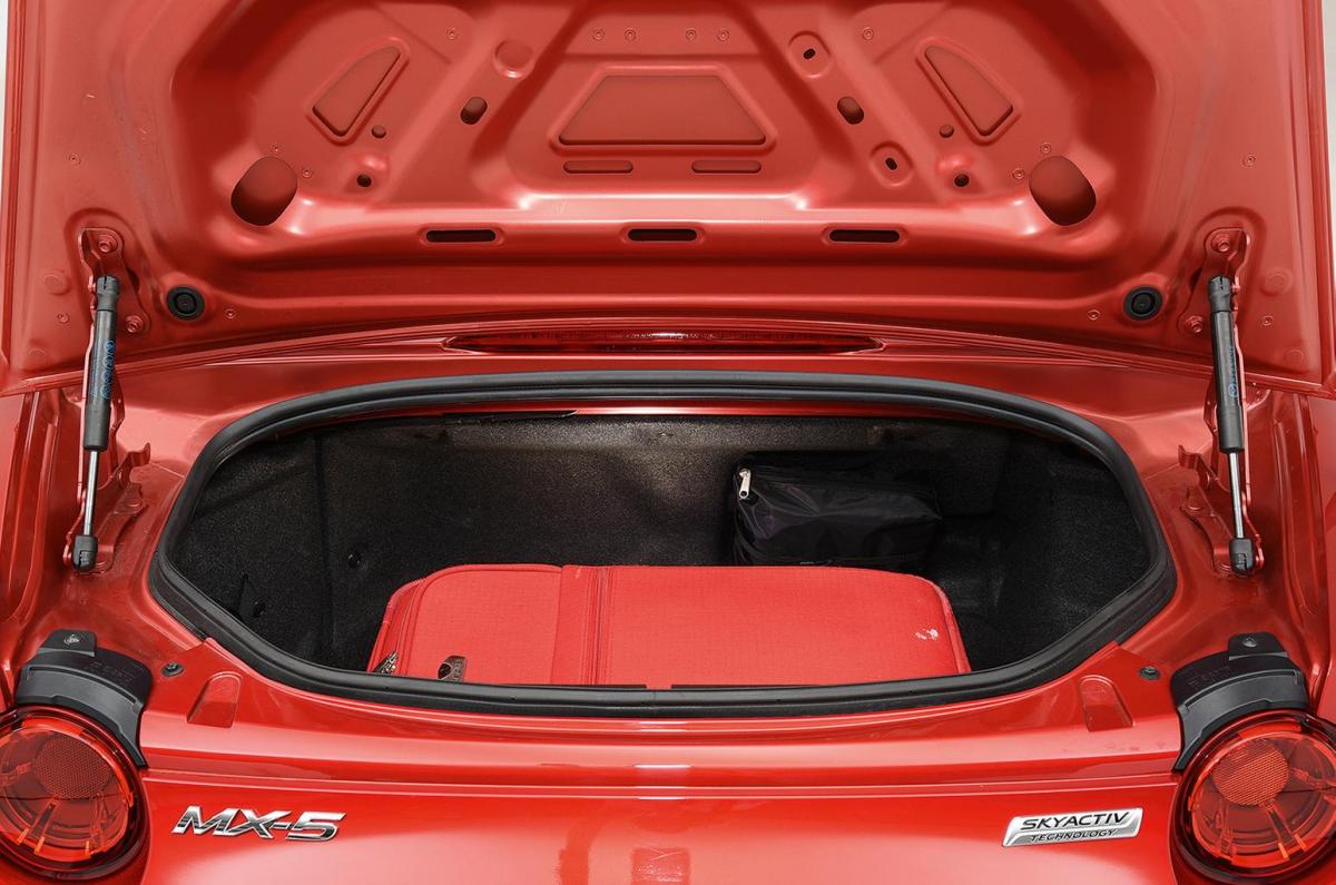 Used Mazda MX-5 2015-present boot