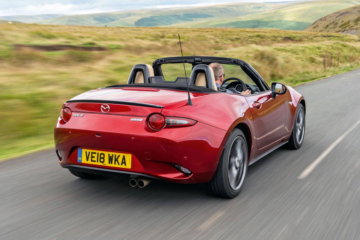 Used Mazda MX-5 2015-present rear driving