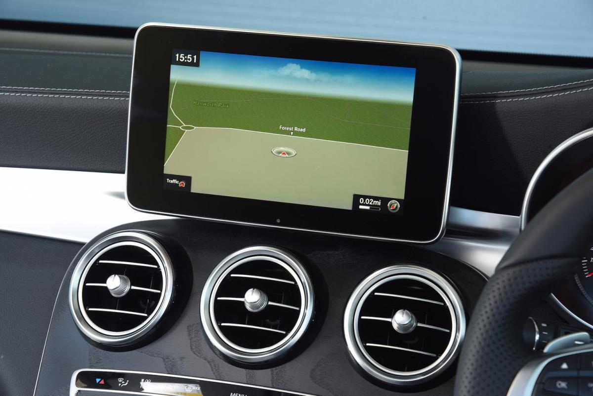 Used Mercedes GLC 2015-2023 infotainment