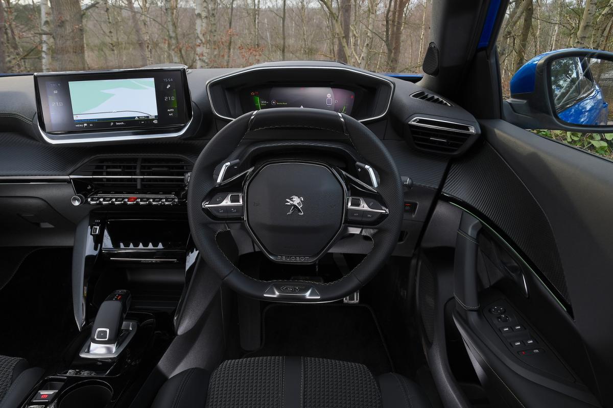 Used Peugeot 2008 2019-present interior