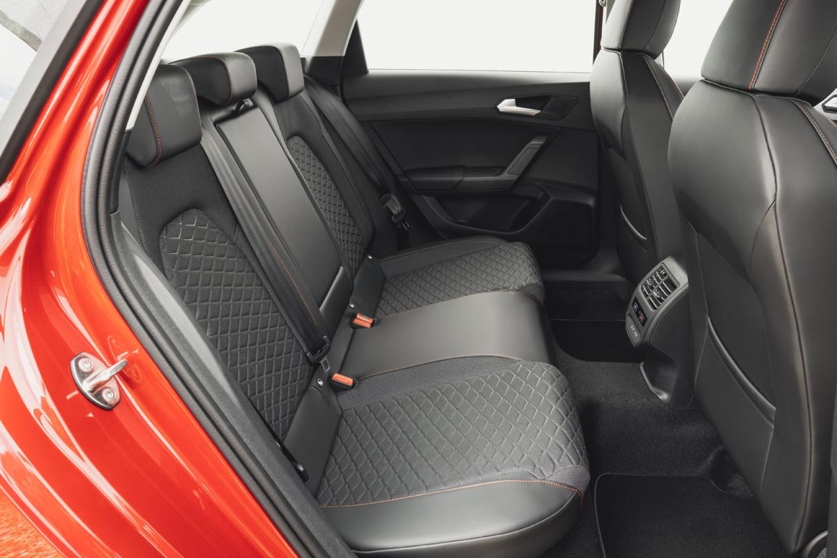 Used Seat Leon Estate 2020-present back seats